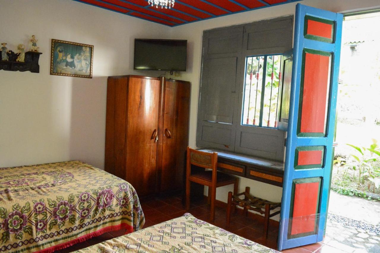Bed and Breakfast Finca La Colina Каларка Экстерьер фото