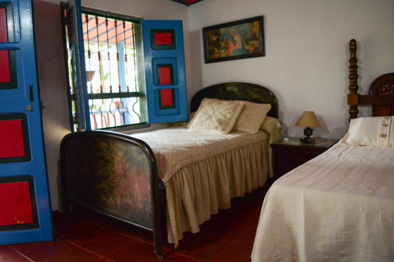 Bed and Breakfast Finca La Colina Каларка Экстерьер фото